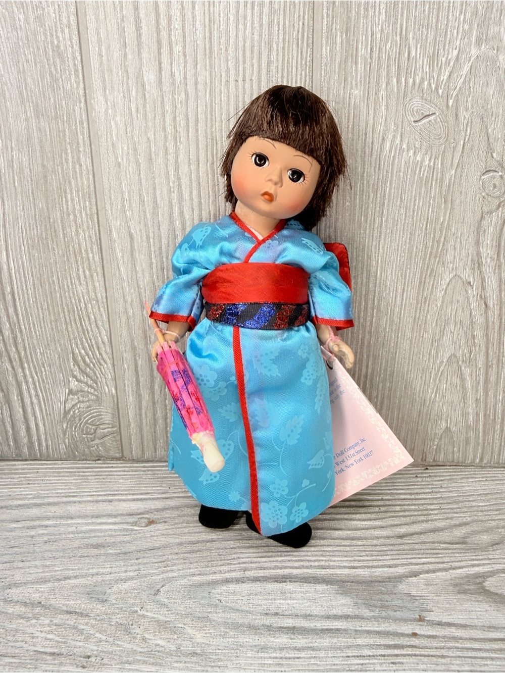 Vintage Madame Alexander International Doll Collection Japan 570 figure doll
